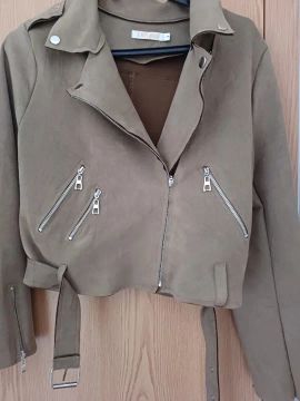 jaqueta curta em suede