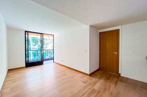 Apartamento de 2 quartos, no bairro do Alto.