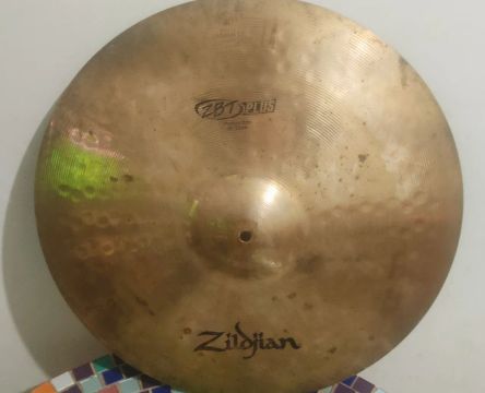 Prato Zildjian ZBT Plus 20"