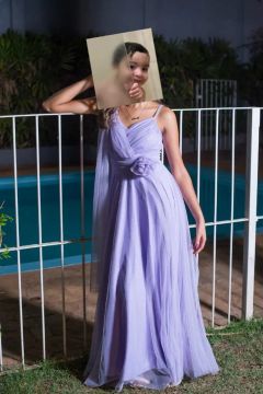 Vende-se vestido de festa 