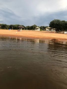 Casa   de 300m2 no manso 2516 m2