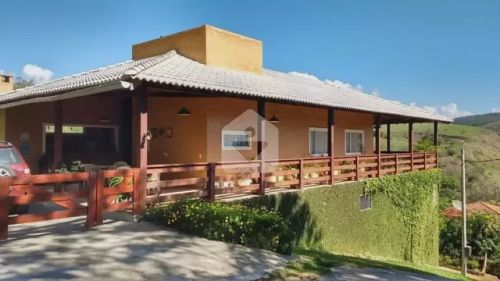 Casa para venda com 6 quartos, 1812m² - Areal - Areal/RJ