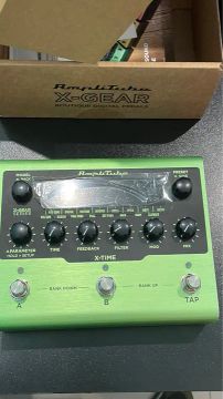 Pedal de efeitos AmpliTube X-Time