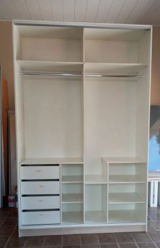 Guarda roupas de Marcenaria