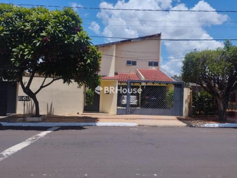Vila Planalto | Sobrado 3 quartos, sendo 3 suites