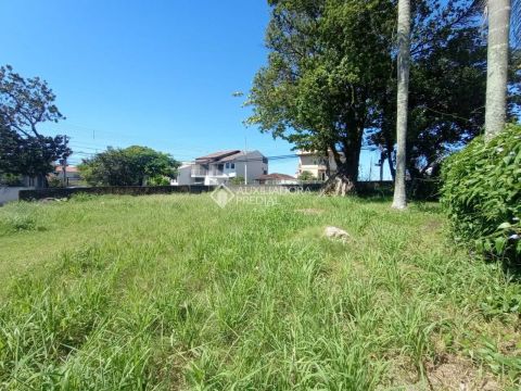AMPLO TERRENO COM VIABILIDADE DE 8 PAVIMENTOS - CAPOEIRAS