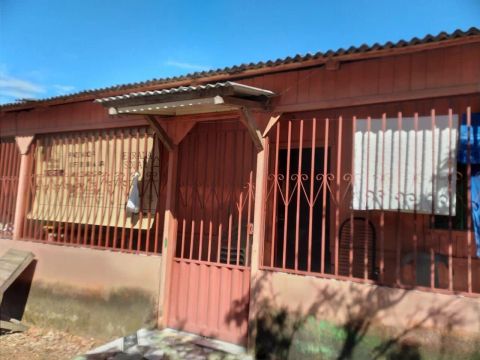 Vende-se casa em Nova Mamoré 