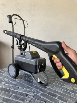 Lavadora de Alta Pressão (Nova) - Karcher HD 585 - 1160 Libras - 110V
