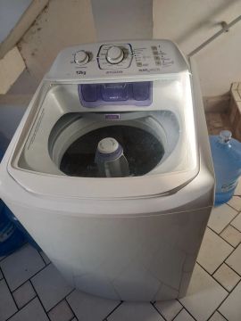Máquina de Lavar Roupa Electrolux 12kg