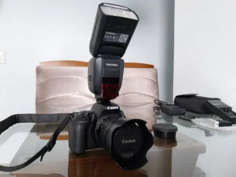 Canon SL3 + flash + lente + bolsa