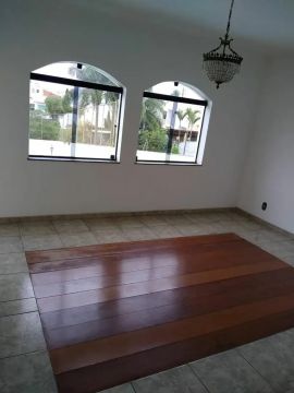 Casa em Rua Agnello Marchi - Vila Oliveira - Mogi das Cruzes/SP