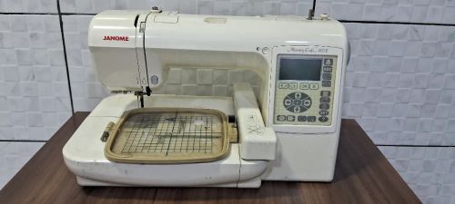 Maquina de bordar Janome 