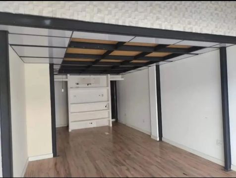 #ALUGO Loja Comercial com banheiro, com Mezanino no Centro de Itaguaí -RJ.