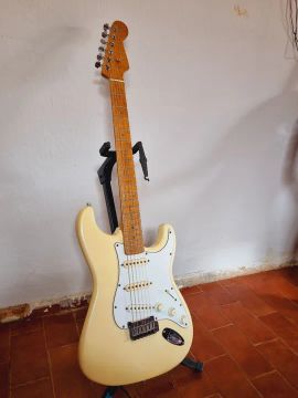 Guitarra Stratocaster