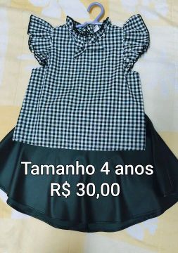 Conjunto Infantil 4 anos - Blusa xadrez e saia