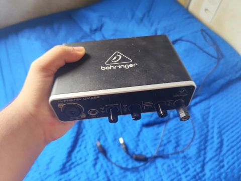 Interface de áudio Behringer U-phoria UMC22