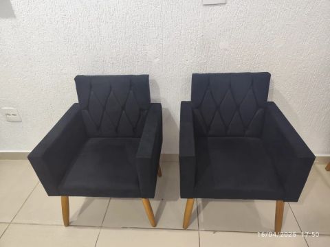 Par de Poltronas Luxo em Veludo
