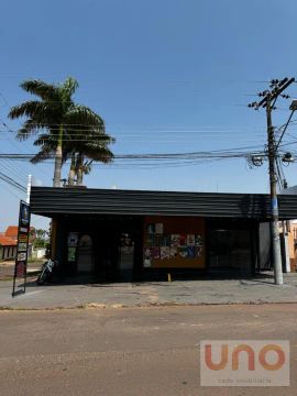 Imóvel comercial com 2 lojas para venda no bairro Vila Ipiranga em CG