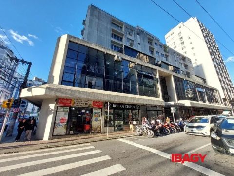 Excelente Apartamento 1 dormitório(s) em Centro - Florianópolis