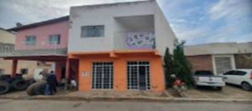 Prédio no Centro - Nova Porteirinha/MG