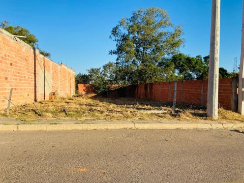 Terreno em ótima localidade em Guarei 