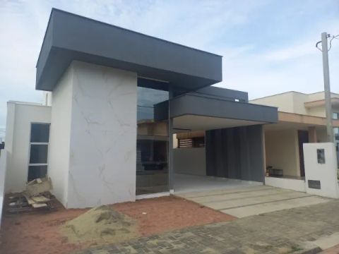 Condomínio Nova York - Casa Térrea de 3/4 e 3 suítes de 126 m², 4 vagas por 499.999