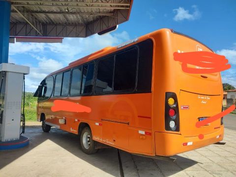 Vendo micro-ônibus 
