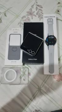 Samsung Galaxy Z Flip 6 + Galaxy Watch 6