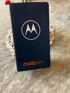 Celular Motorola Moto E22 -