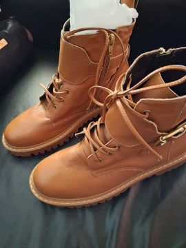Botas de Couro Marrom Luiza Barcelos 
