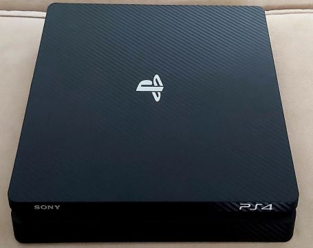 PS4 Slim Personalizado 1TB + 2 controles + 2 jogos + 1 Brinde