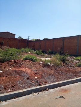 Lote de 260 metros no bairro jardim primavera