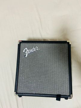 Amplificador Fender Rumble 15 V3