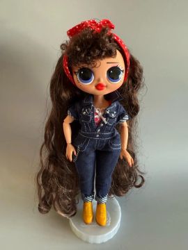Boneca LOL Surprise OMG Busy BB Doll