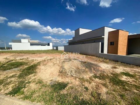 Terreno à venda no Condomínio Park Gran Reserve em Indaiatuba-SP
