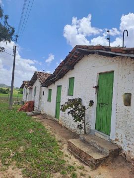 Sítio com casas em Boca da Mata
