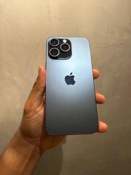 iPhone 15 Pro Max - Azul 