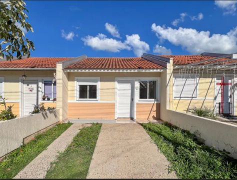 São Leopoldo Casa 1 quarto, pode ampliar, 2 vagas pátio segurança 24h piscina