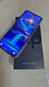 Samsung Galaxy Z Flip4 - zerado 