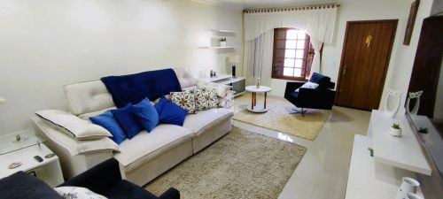 Casa 4 dormitórios bairro São José semi mobiliada