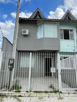 Alugo Sobrado com 2 Quartos - 1 quadra Manoel Elias