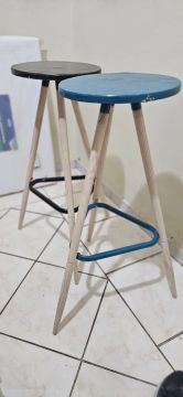 Par de Banquetas Modernas - Design Exclusivo