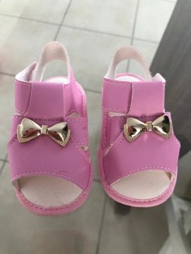 Sandálias Bebê Menina Rosa com Laço 