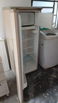 Geladeira em bom estado