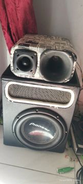 Caixa de Som Pioneer com Subwoofer com vc twitter e corneta