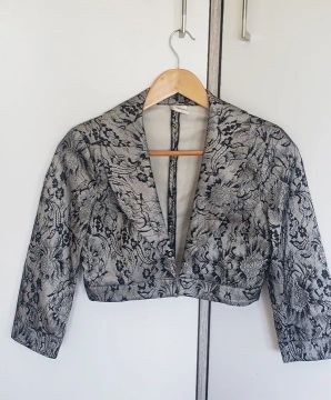 Bolero de festa marca Manthria tamanho M