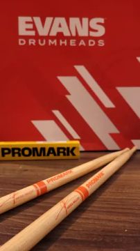 Baqueta Pro Mark  Anika Nilles Lacquered Hickory Ponta Madeira
