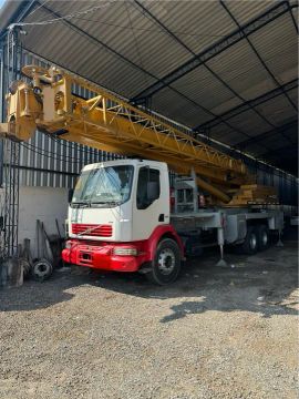 Volvo VM 310 - guindaste MD 300