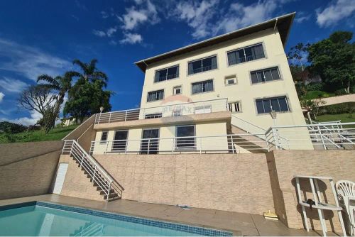 Venda - Casa com 5 suítes e vista para o Lago do Quitandinha - Petrópolis, RJ