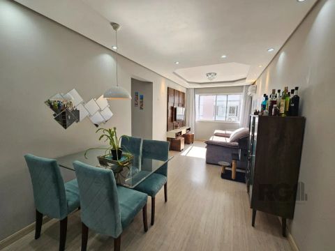 Apartamento 2 dormitório com vaga coberta e semi mobiliado.Belo apartamento de 2 dormitóri